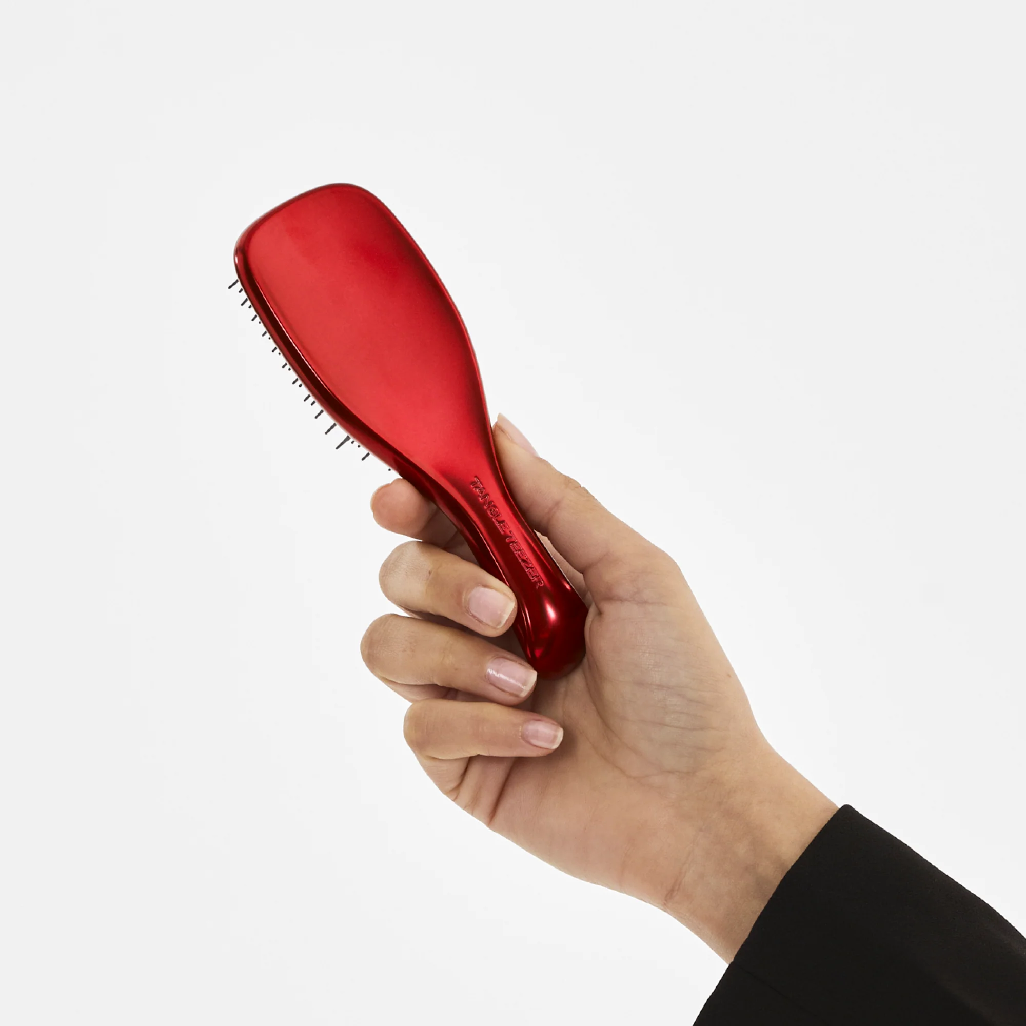 The Devil Wears Prada and Tangle Teezer The Ultimate Detangler™ - Image 16