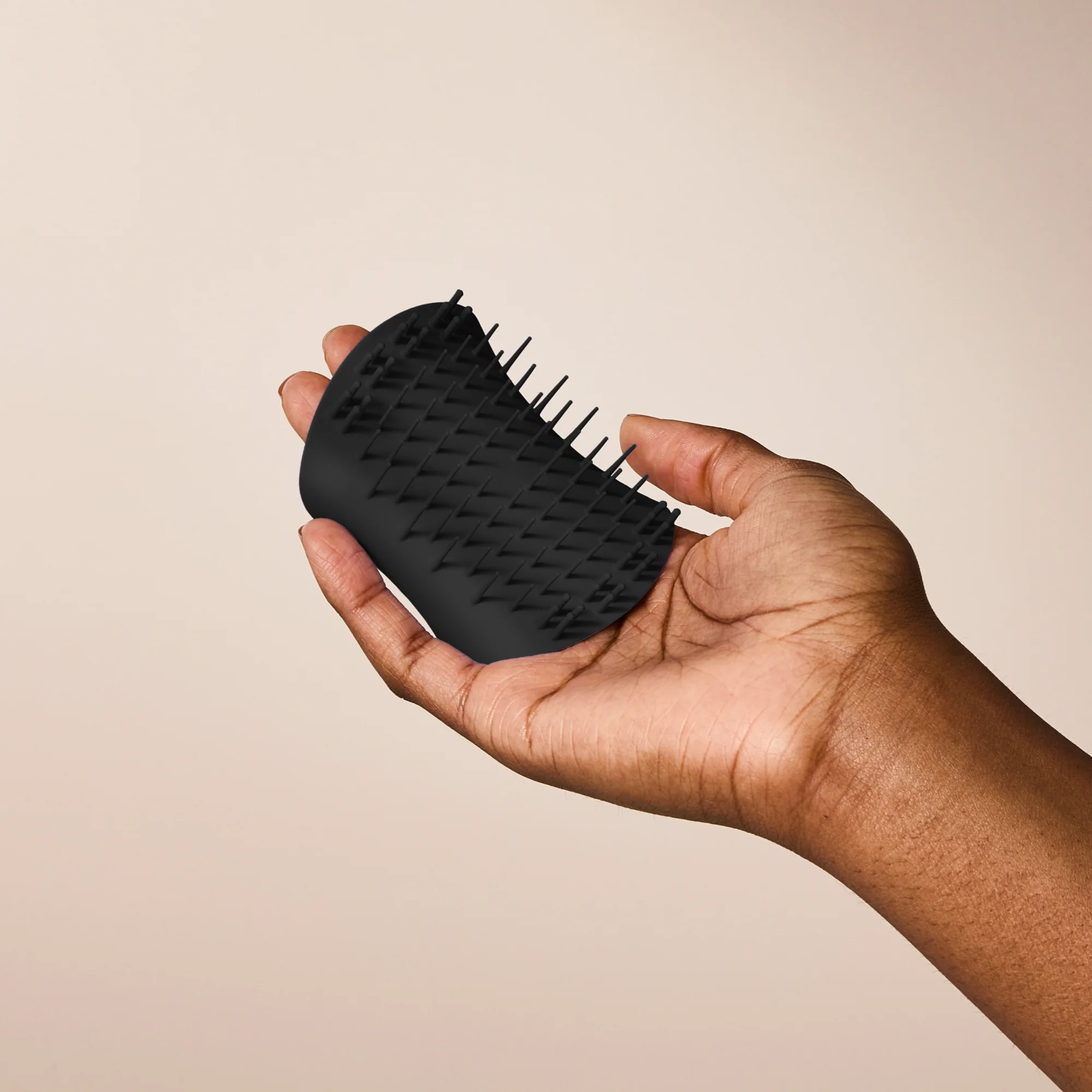 The Scalp Exfoliator & Massager - Image 17